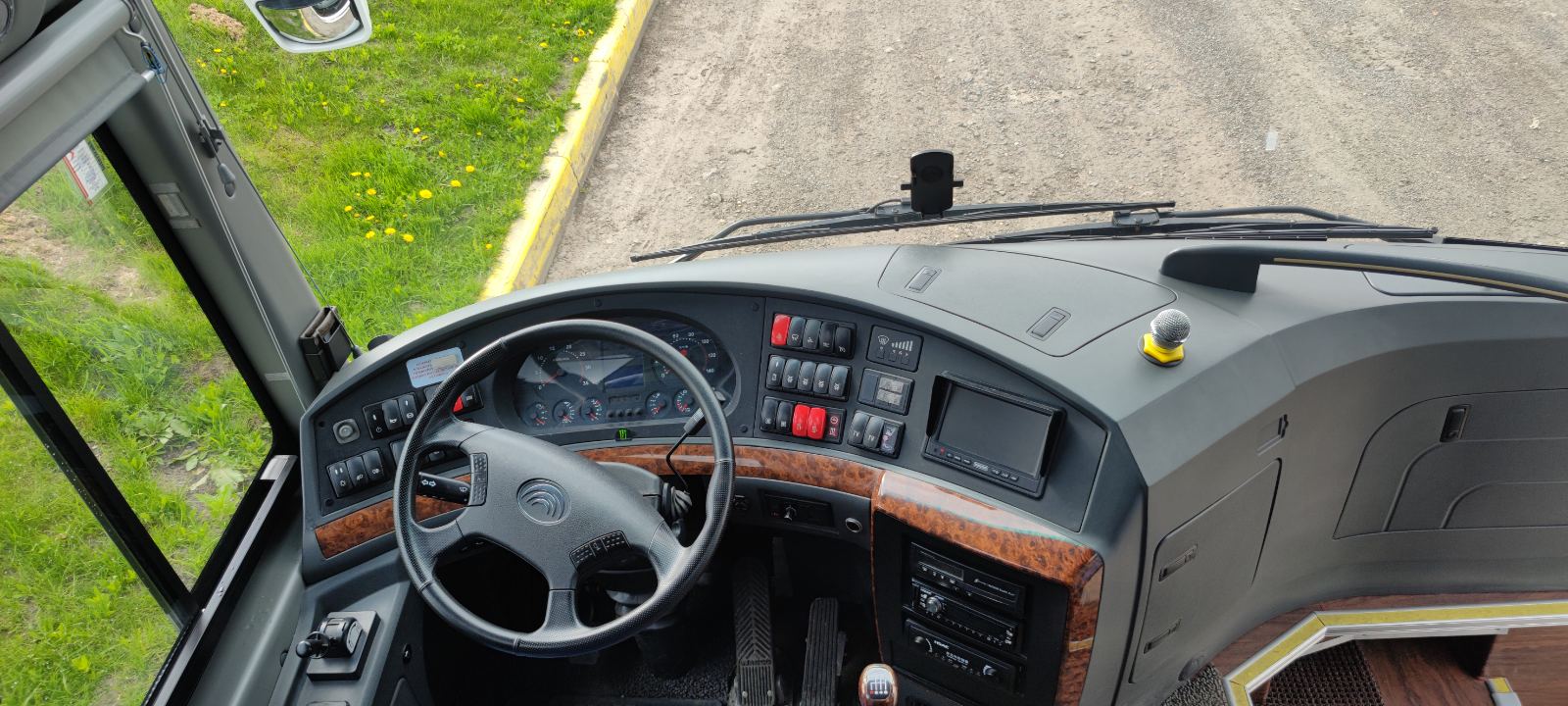 noviy-avtobus-youtong-arenda-minsk-perevozka-passagirov