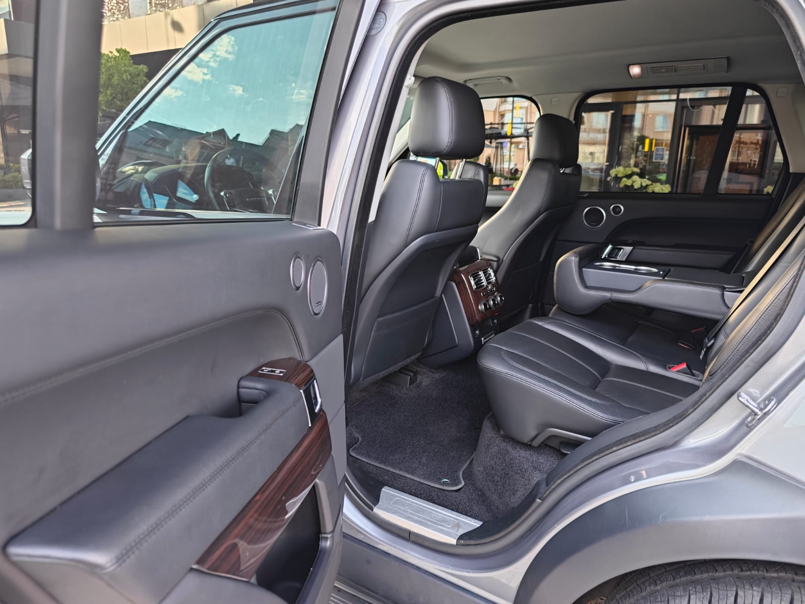 RANGE ROVER    .
