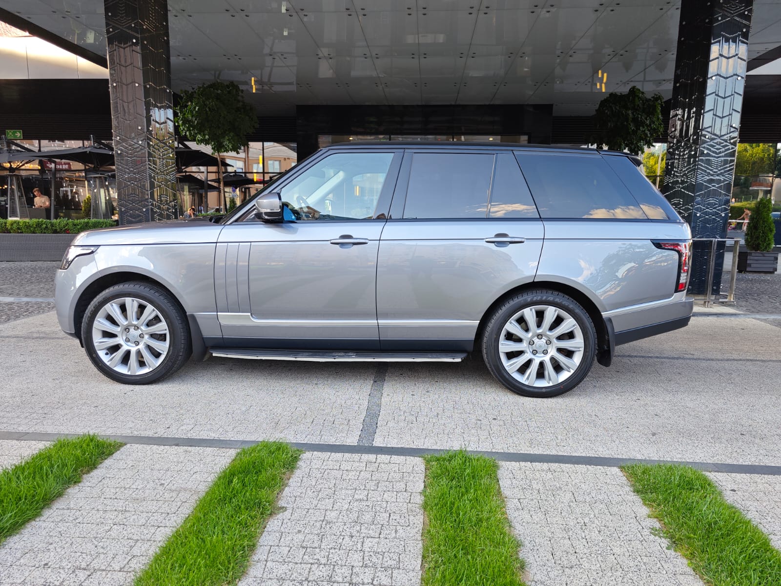 ����������� Range Rover ������ �����